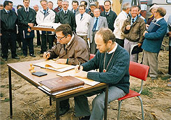 Unterzeichnung des Vertrags über die Verwaltungsgemeinschaft